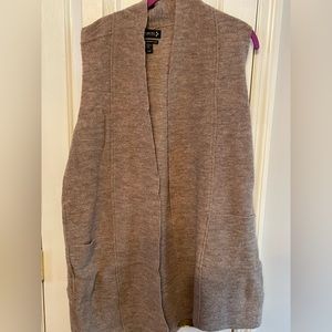 Nanette Lepore sleeveless cardigan - brown. XL